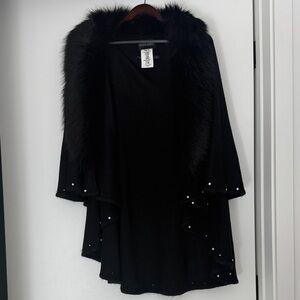 Frank Lyman Design Black Cape with Faux Fur Trim